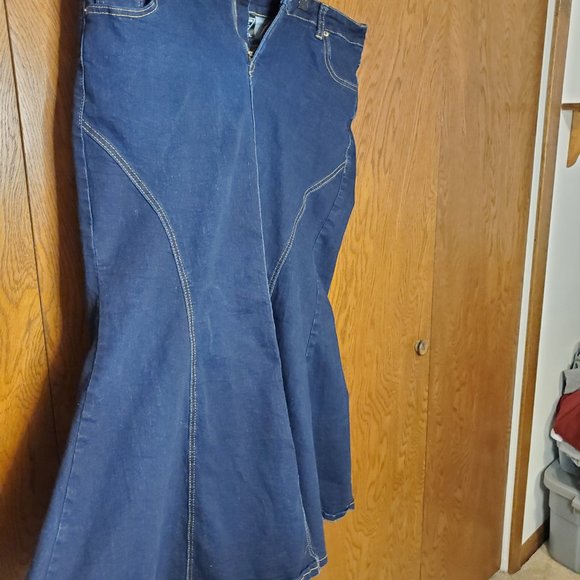 Maxi jean skirt - Picture 2 of 4